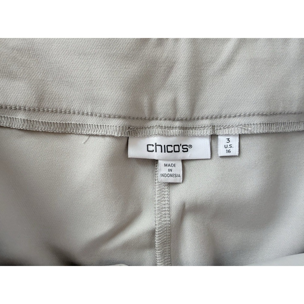 Chico's So Slimming Juliet Kick Flare Crop Pants Dove Gray Size 3 - Picture 2 of 4